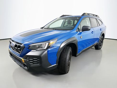 Used 2025 Subaru Outback Wilderness AWD/4WD image 3