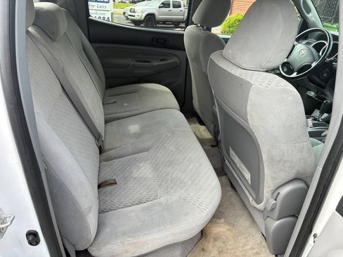 Used 2011 Toyota Tacoma 4x4 Double Cab w/ SR5 Pkg #2 image 8
