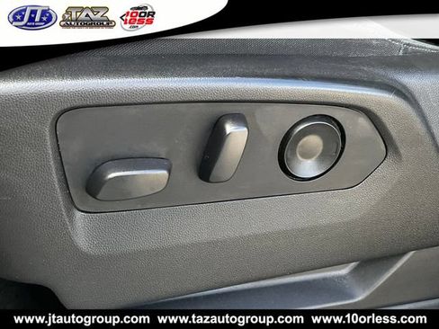 Used 2021 GMC Yukon XL SLE w/ Gmc Pro Safety Plus Package AWD/4WD image 11