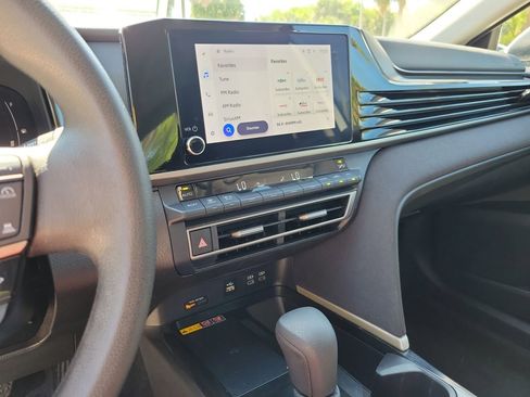 Used 2025 Toyota Camry LE image 24