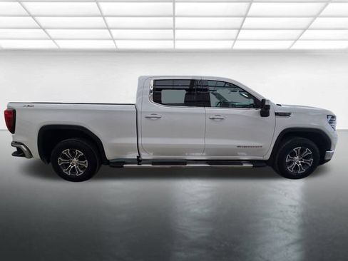 Used 2023 GMC Sierra 1500 SLT w/ SLT Convenience Package image 6