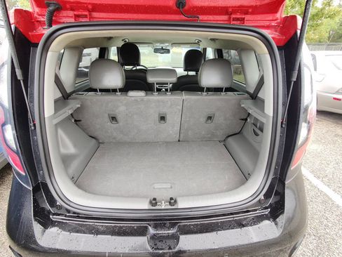 Used 2016 Kia Soul EV + image 15