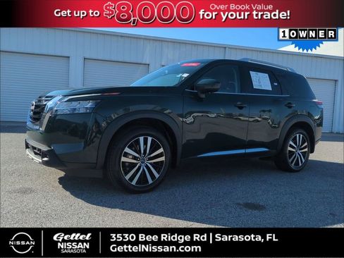 Certified 2024 Nissan Pathfinder Platinum image 1