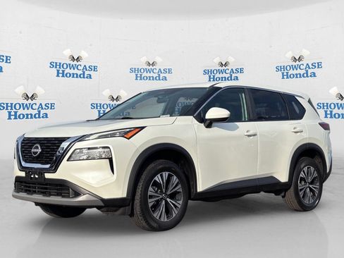 Used 2023 Nissan Rogue SV FWD image 2