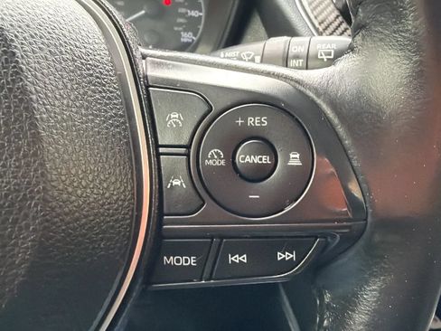Used 2023 Toyota Corolla Cross LE AWD/4WD image 11