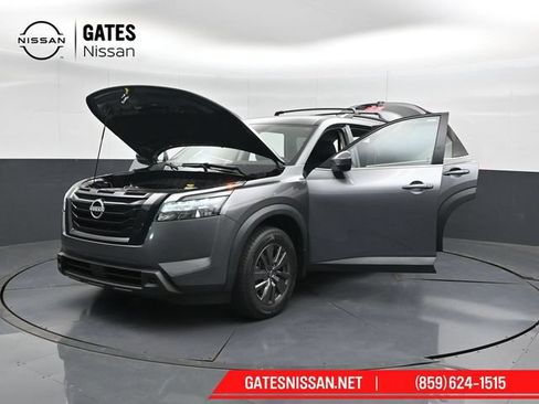 Certified 2023 Nissan Pathfinder SV w/ Black Appearance Package AWD/4WD image 57