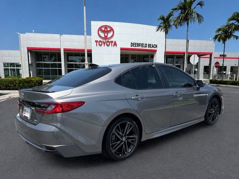 Used 2025 Toyota Camry XSE FWD image 7