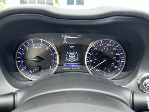 Used 2017 INFINITI Q50 Red Sport 400 AWD/4WD image 18