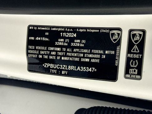 Used 2024 Lamborghini Urus Performante image 34