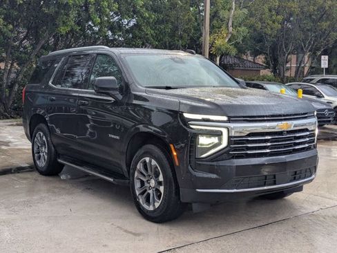 Used 2025 Chevrolet Tahoe LT image 3