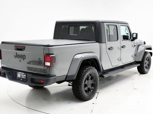 Used 2023 Jeep Gladiator Willys image 9