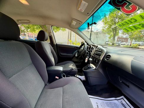 Used 2003 Toyota Matrix FWD image 16