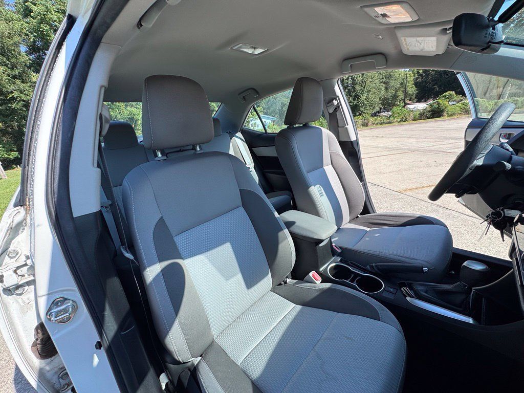 Used 2019 Toyota Corolla LE FWD image 21
