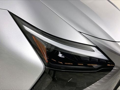 Used 2023 Lexus RZ 450e Premium image 26