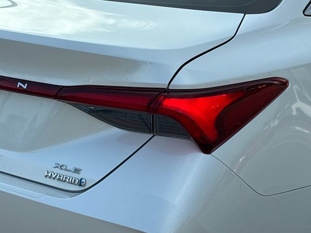 Used 2020 Toyota Avalon XLE w/ Preferred Accessory Package FWD image 29