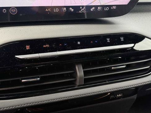 New 2026 Buick Enclave Avenir image 7