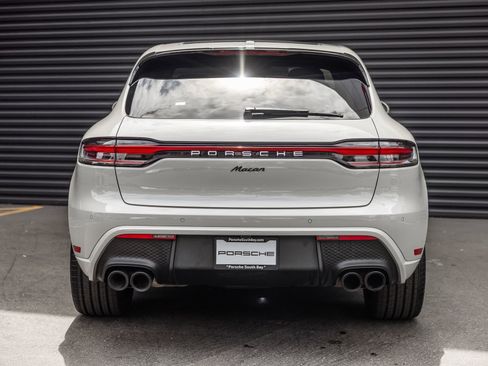 Certified 2023 Porsche Macan AWD/4WD image 9