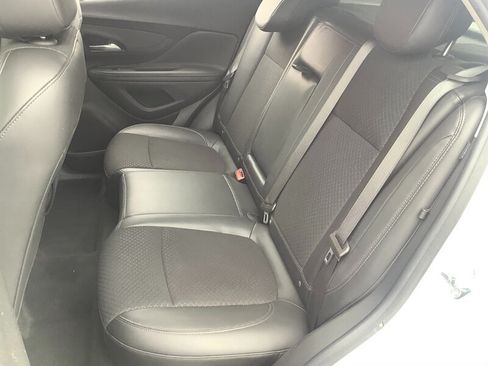 Used 2022 Buick Encore Preferred FWD image 12