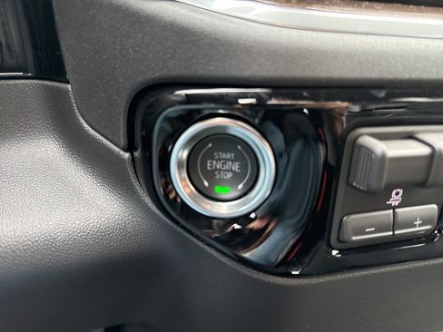 New 2026 GMC Sierra 1500 Elevation image 22