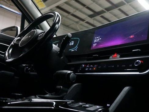 Used 2023 Kia Sportage EX image 53