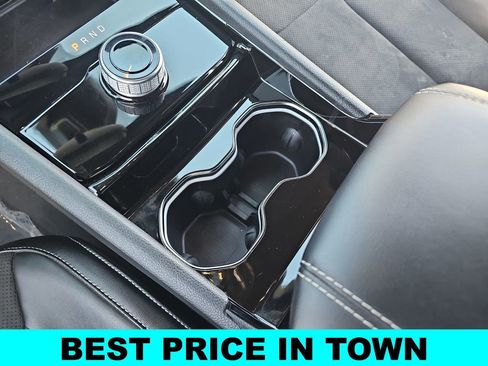 Used 2023 Jeep Grand Cherokee L Laredo AWD/4WD image 24