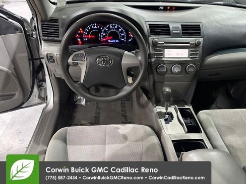 Used 2011 Toyota Camry LE FWD image 27