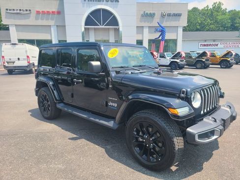 Used 2021 Jeep Wrangler Unlimited Sahara w/ Cold Weather Group AWD/4WD image 7