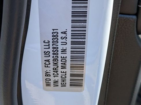 Used 2025 Jeep Grand Cherokee L Limited w/ Luxury Tech Group II image 33