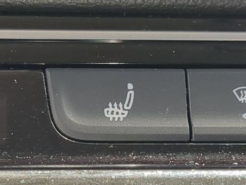 Certified 2023 Volkswagen Atlas SE w/ Black Wheel Package image 26