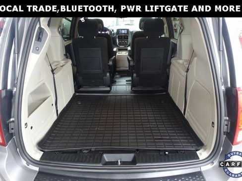 Used 2013 Dodge Grand Caravan SXT w/ Rear Park Assist Pkg image 18