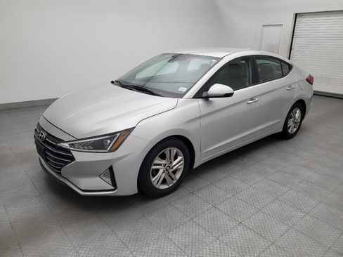 Used 2019 Hyundai Elantra SEL FWD image 2