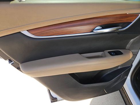 Used 2019 Cadillac XT5 Platinum image 14