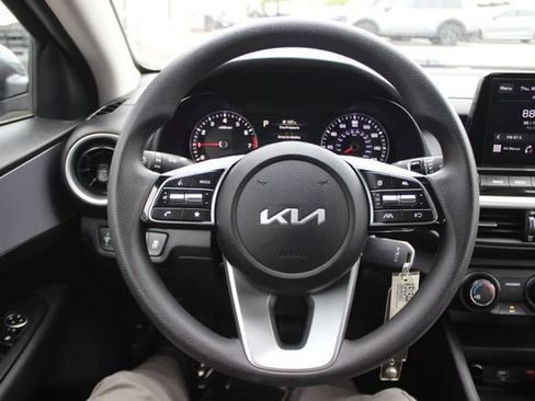 Used 2024 Kia Forte LXS w/ LXS Technology Package FWD image 12