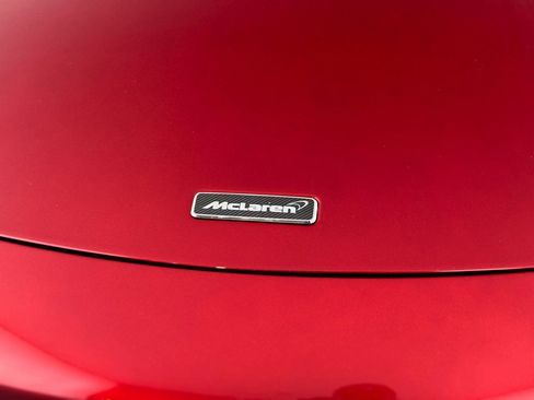 Used 2015 McLaren 650S Spider image 40