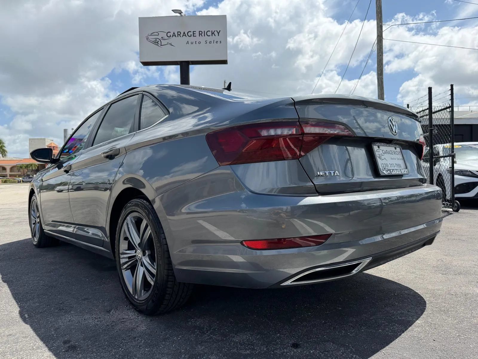 Used 2020 Volkswagen Jetta R-Line w/ R-Line Cold Weather Package FWD image 32