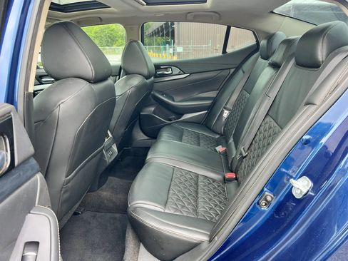 Used 2020 Nissan Maxima Platinum w/ Sport Mat Group FWD image 10