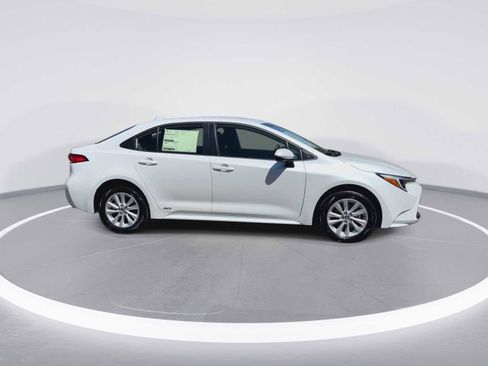 New 2024 Toyota Corolla LE image 9