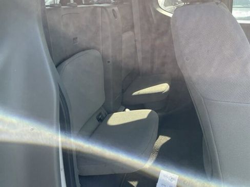 Used 2018 Nissan Frontier S RWD image 16