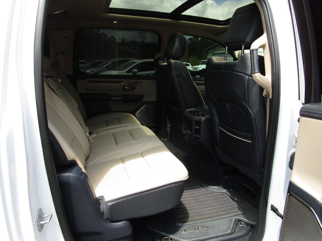 Used 2019 RAM 1500 Limited AWD/4WD image 31