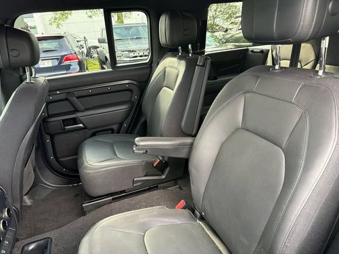 Used 2025 Land Rover Defender 130 V8 AWD/4WD image 12