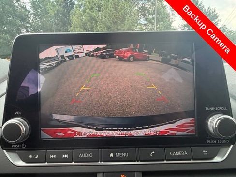 Used 2022 Nissan Altima 2.5 SV FWD image 19