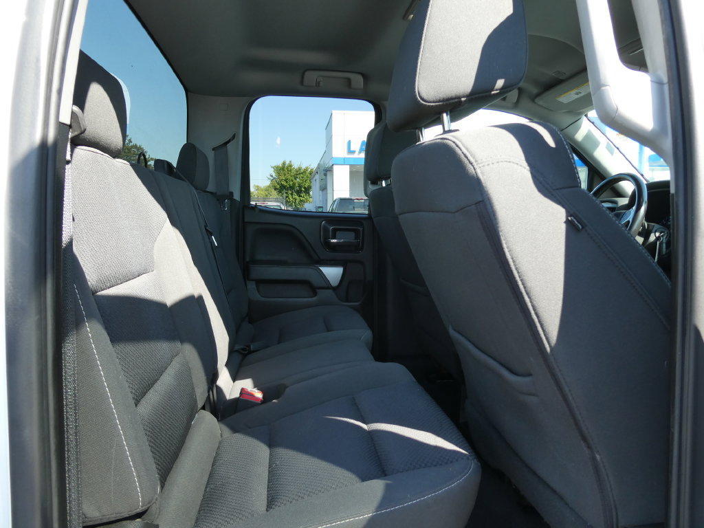 Used 2019 Chevrolet Silverado 1500 LT AWD/4WD image 16
