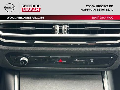 Used 2024 BMW 330i xDrive Sedan image 36