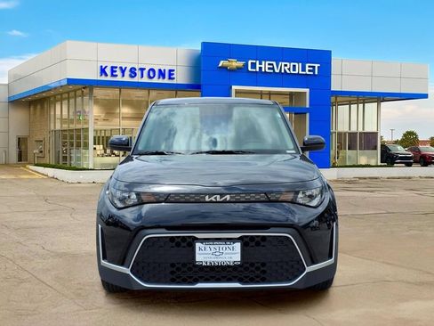 Used 2025 Kia Soul LX w/ LX Technology Package FWD image 2