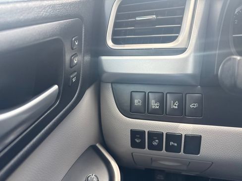 Used 2016 Toyota Highlander Limited Platinum AWD/4WD image 5