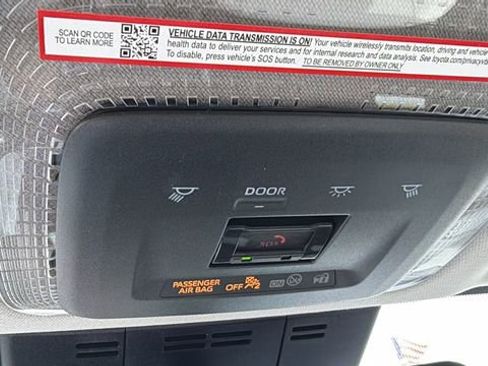 New 2026 Toyota Prius XLE FWD image 18