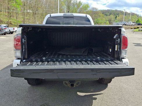 Certified 2023 Toyota Tacoma TRD Off-Road w/ TRD Premium Off Road Package AWD/4WD image 28