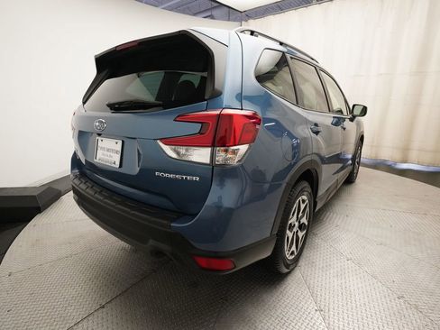 Used 2023 Subaru Forester Premium image 14