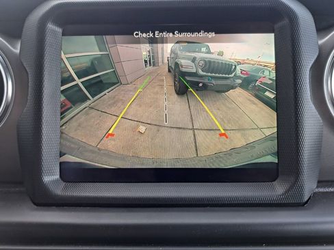 Used 2021 Jeep Wrangler Unlimited Rubicon 4xe w/ Cold Weather Group image 11