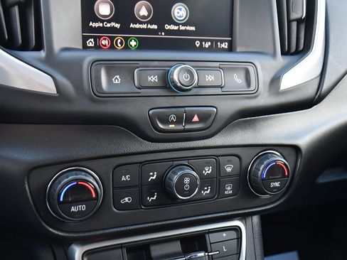 Used 2022 GMC Terrain SLE w/ Driver Convenience Package image 29